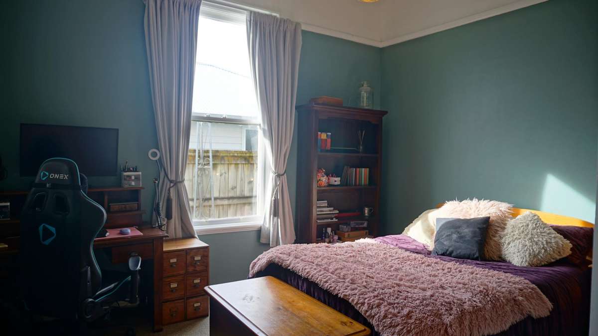168 High Street South_5